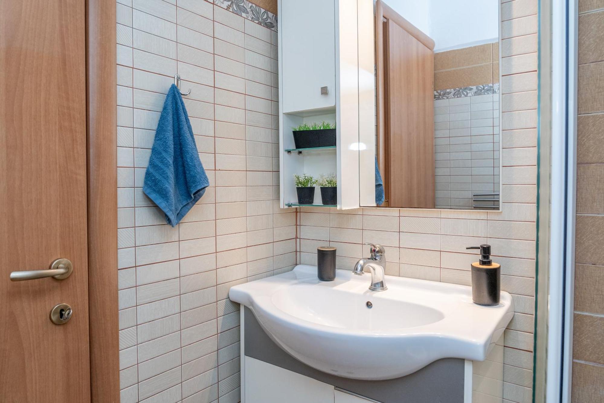 Modern Upon Tsimiski Apartment Thessaloniki
